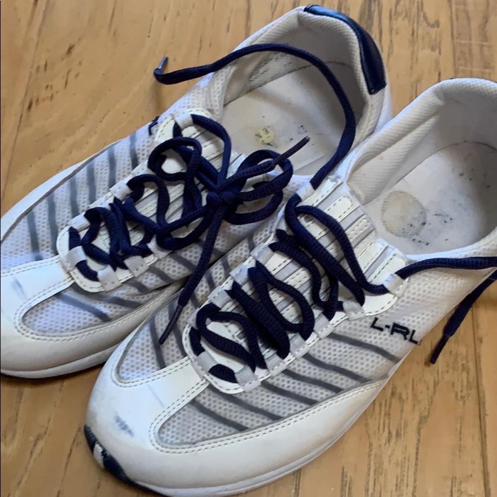 Shoes athletic